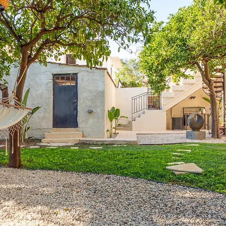 Будинок відпочинку Le Nid The Nest Of Beauty *