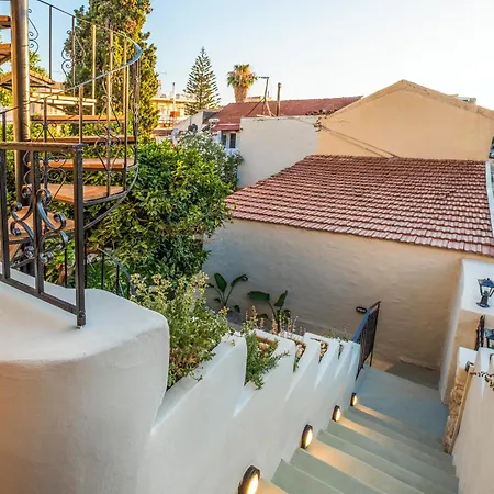 Будинок відпочинку Le Nid The Nest Of Beauty