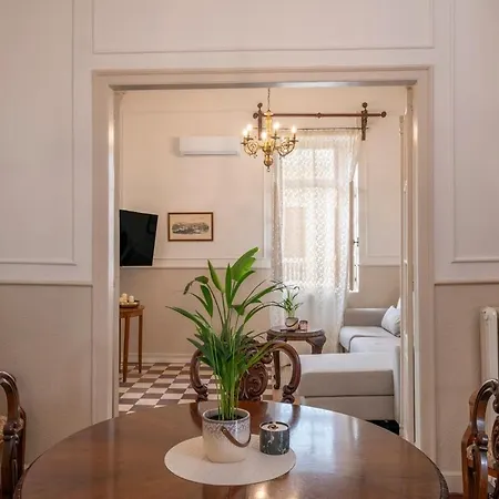 Le Nid The Nest Of Beauty