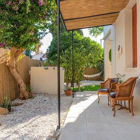 Le Nid The Nest Of Beauty *