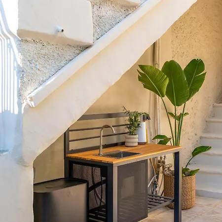 Le Nid The Nest Of Beauty *