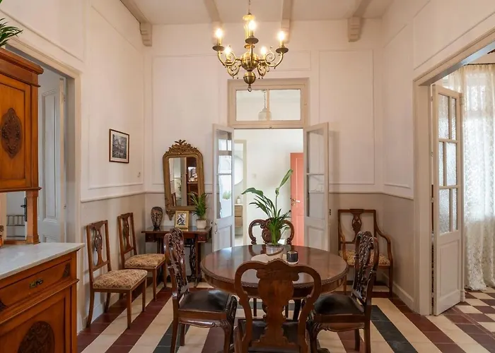 Le Nid The Nest Of Beauty *