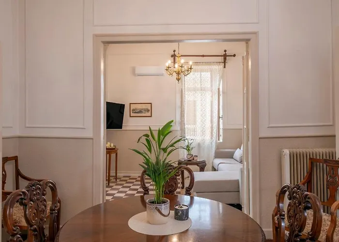 Le Nid The Nest Of Beauty