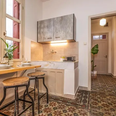 Le Nid The Nest Of Beauty Hanya